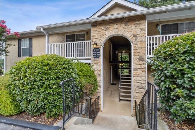 Building Photo - 3155 7 Pines Ct NW Unit 303