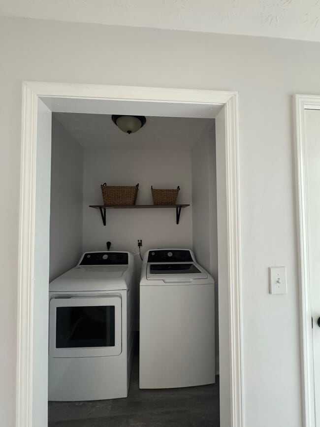 Photo - Room in Townhome on Chupp Way Cir