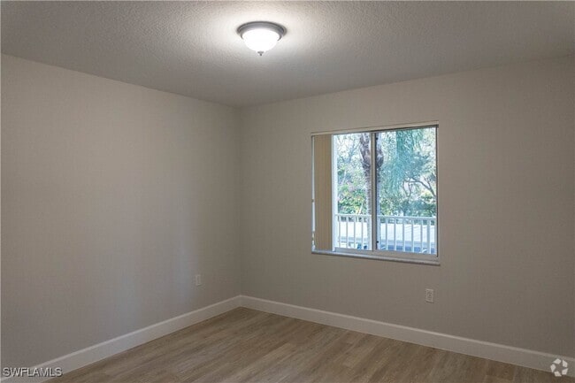 Building Photo - 8234 Key Royal Cir Unit 523 Rental