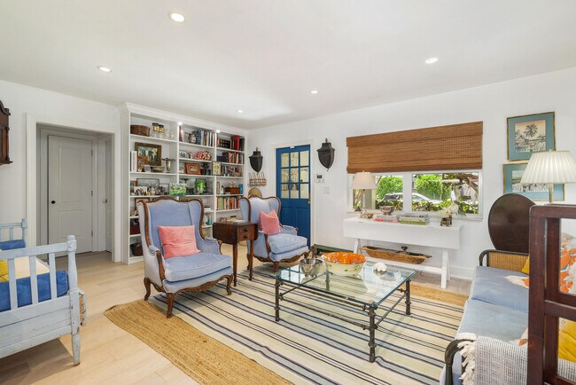 Photo - 341 Murray Rd