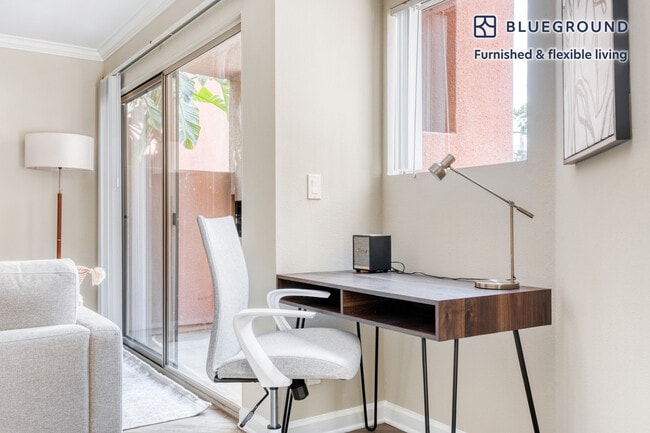 Photo - 20540 Ventura Blvd Unidad FL1-ID683