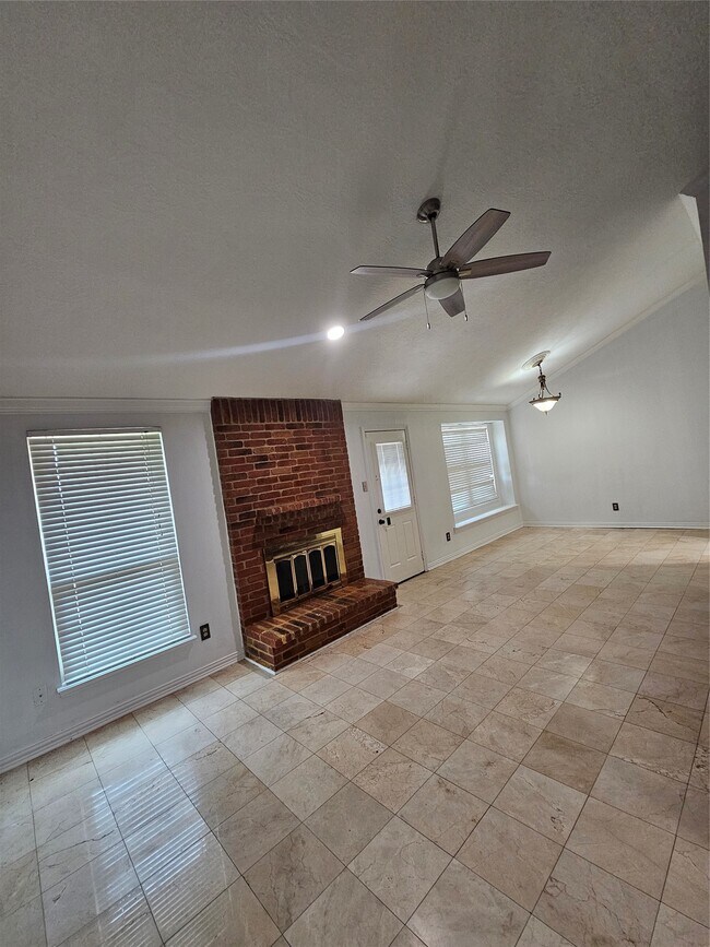 Photo - 2715 Ashington Dr
