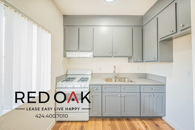 Photo - Charming One Bedroom with Lots of Natural ... Unit 39