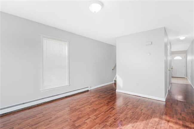 Photo - 180 Berkshire St