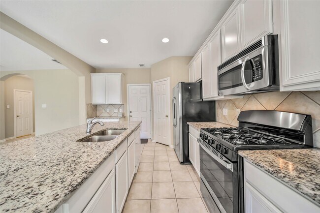 Photo - 111 W Burberry Cir