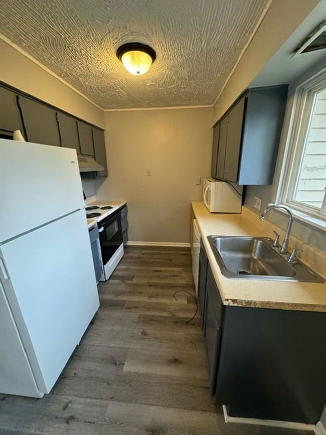 Photo - 6621 Fairfield Ave Unit 6625 Fairfield