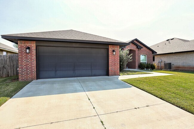 2321 Norwood Dr
