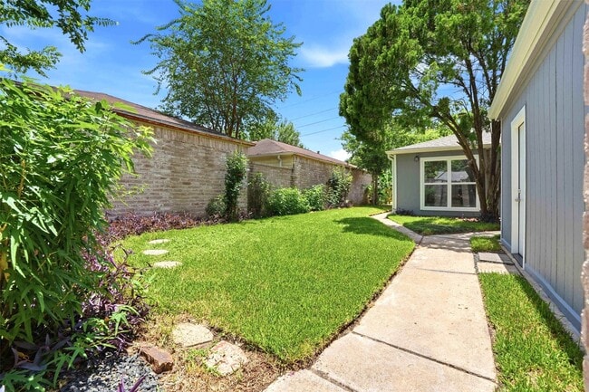 Photo - 16007 Ridgegreen Dr
