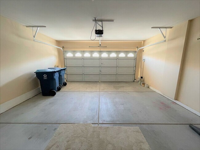 Photo - 10595 Salmon Leap St