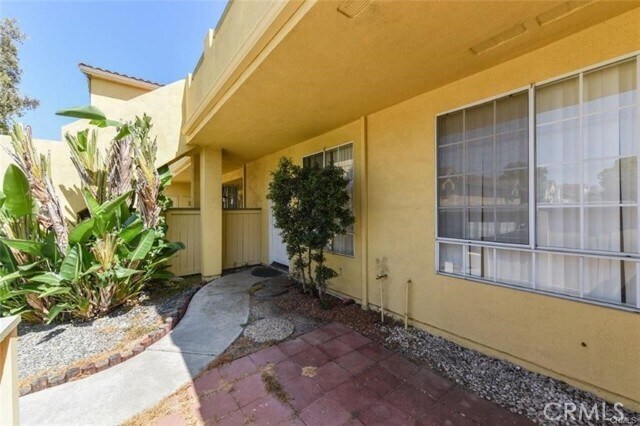 Photo - 27 Alicante Aisle