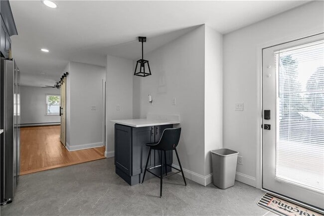 Photo - 12 Phillips St