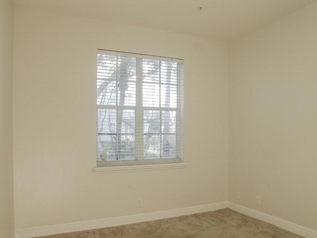 Photo - 124 Jesup Ln