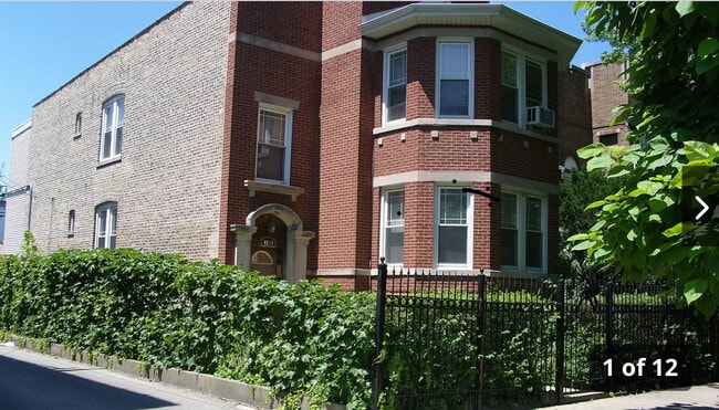 Building Photo - 4814 N Ridgeway Ave Unit #1