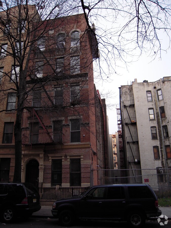 Photo - 303 W 149th St