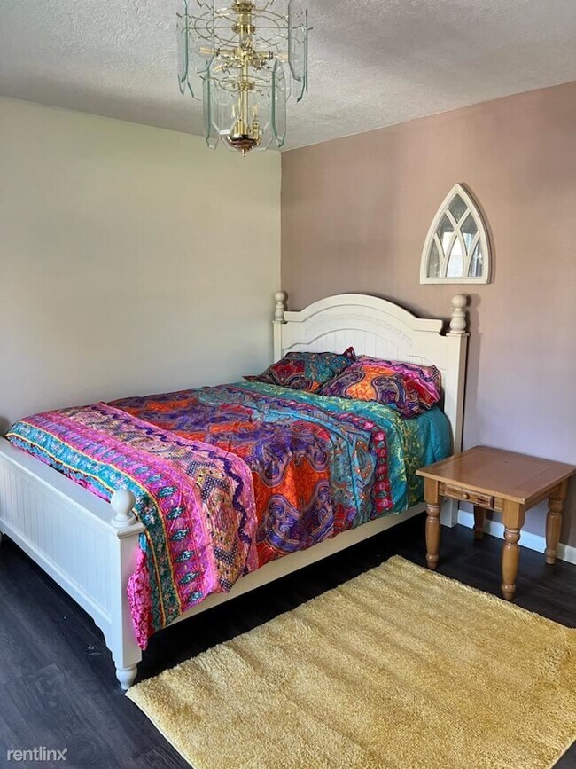 Photo - 3 br, 2.5 bath Triplex - 201 South 19th Av...