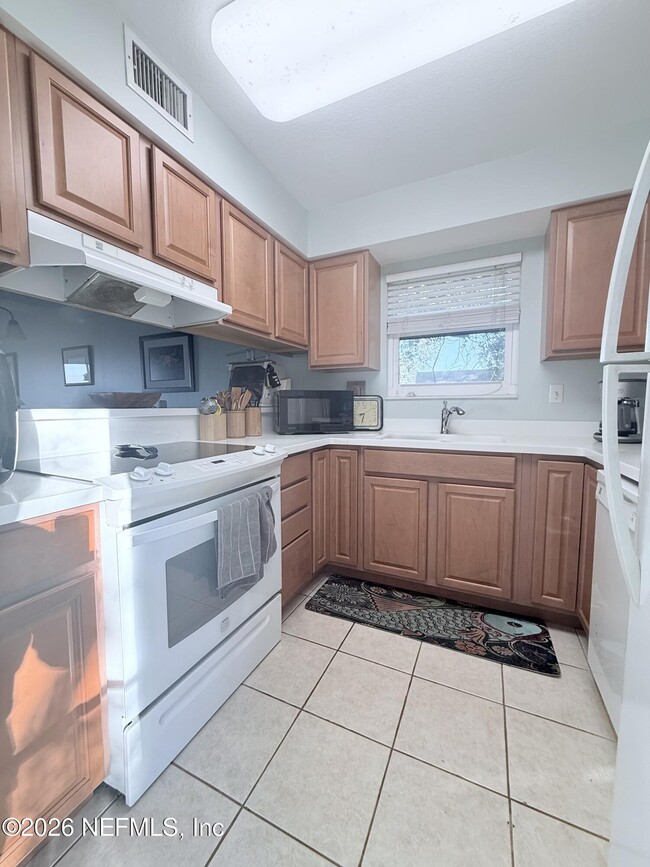 Photo - 131 Rio Del Mar St Unidad C