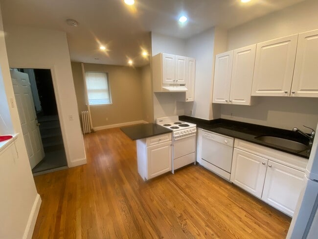 Photo - 106 Charles St Unit G