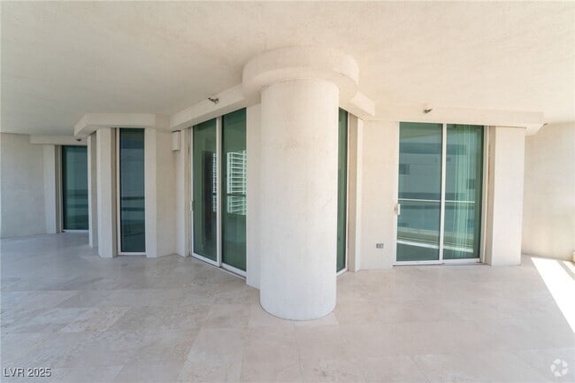 Building Photo - 2877 Paradise Rd Unit 1806 Rental