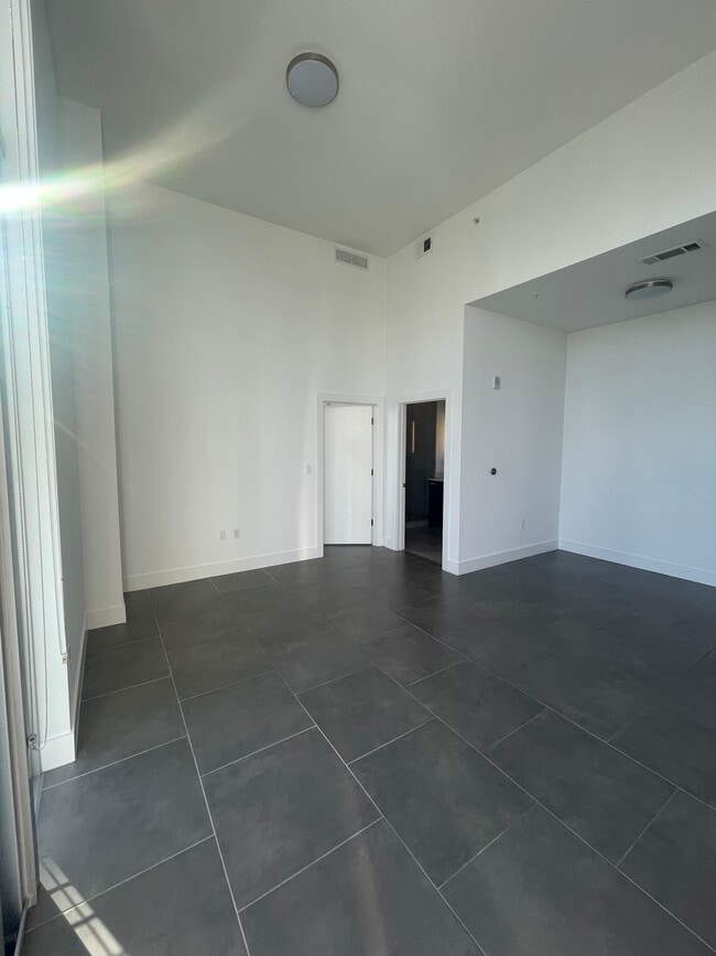 Photo - 337 NE 34th St Unit A3C