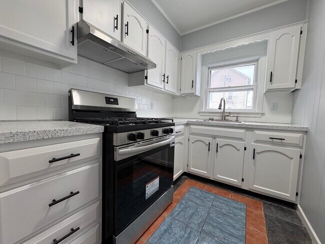 Photo - 281 Blackstone St Unit 1