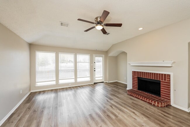4218 Baccarat Dr