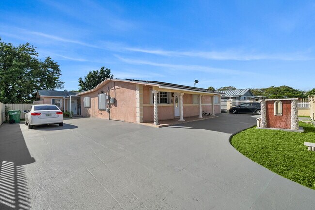 Photo - 11620 SW 179th Terrace