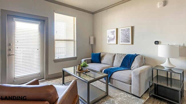 Photo - 12500 Shadowglen Trce Unit 8303