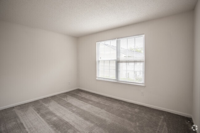 1BR,1BA,-670SF