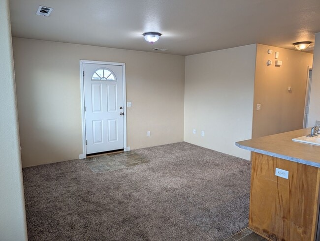 Photo - Clean and Upstairs 2 Bed, 2 Bath Apartment in East Medford – Juniper Ridge