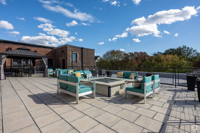 Rooftop Lounge