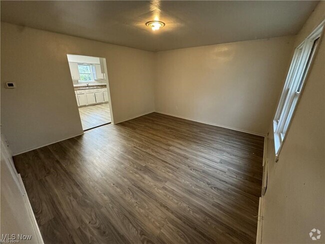 Building Photo - 922-924 N Central Dr Rental