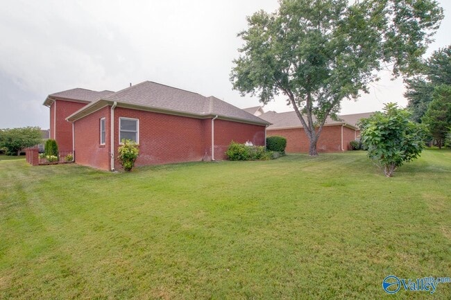 Photo - 3017 Brunswick Cir SE