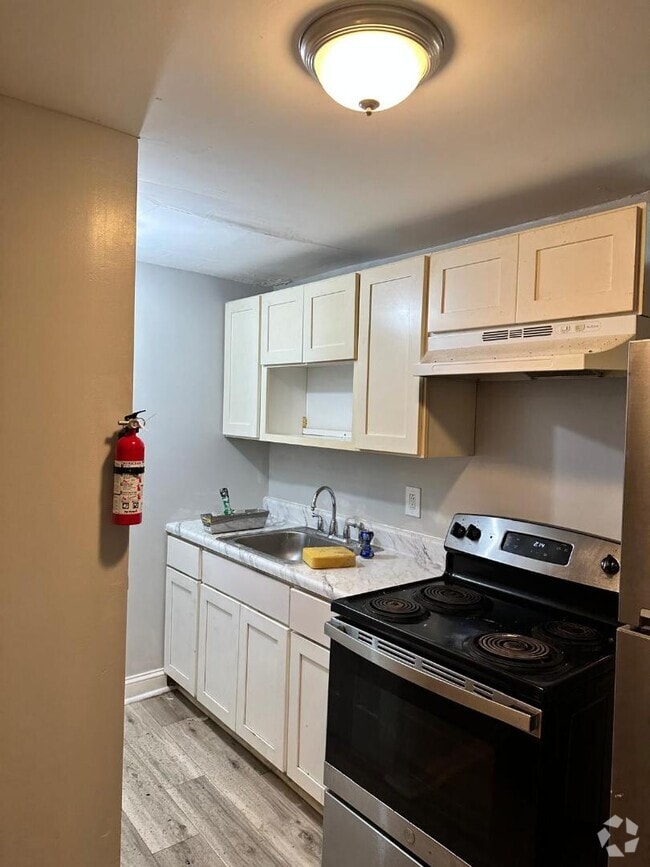 Building Photo - 186 S William St Rental