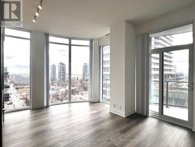 Photo - 180 Front St E Unité 2306