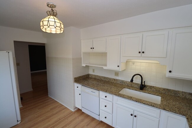 Photo - Beautiful Home on Cul-de-Sac with Large Fe...