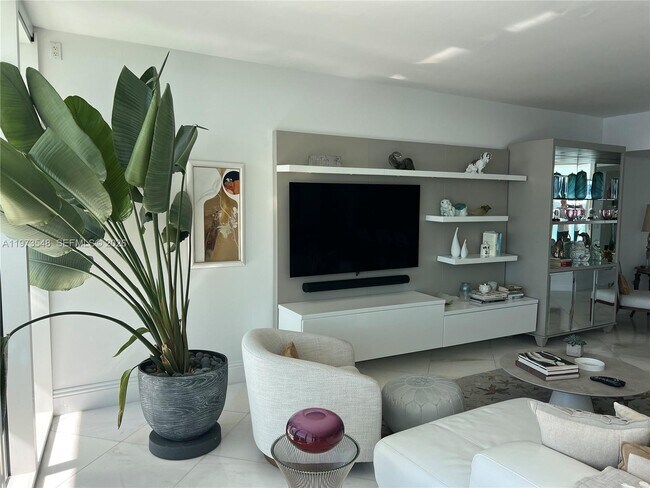 Photo - 1643 Brickell Ave Unit 903