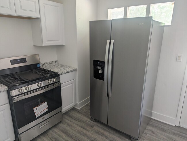 Photo - 6 Southwood Ct