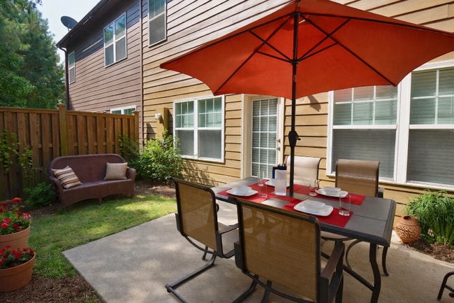 Photo - 5025 Hastings Terrace