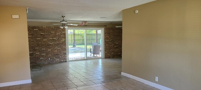 Photo - 11123 Hazelhurst Dr