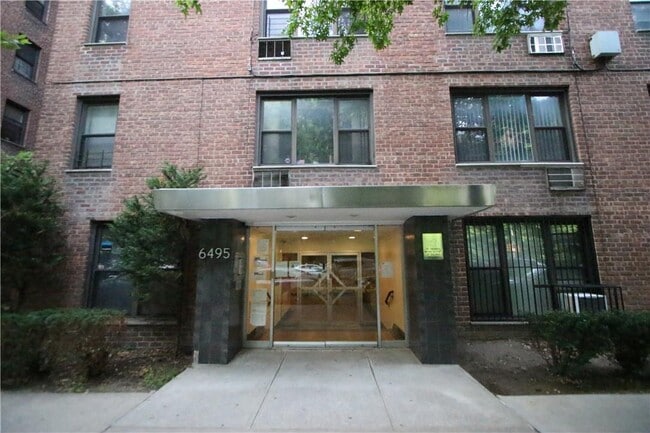 Photo - 6495 Broadway Condo Unit 4V