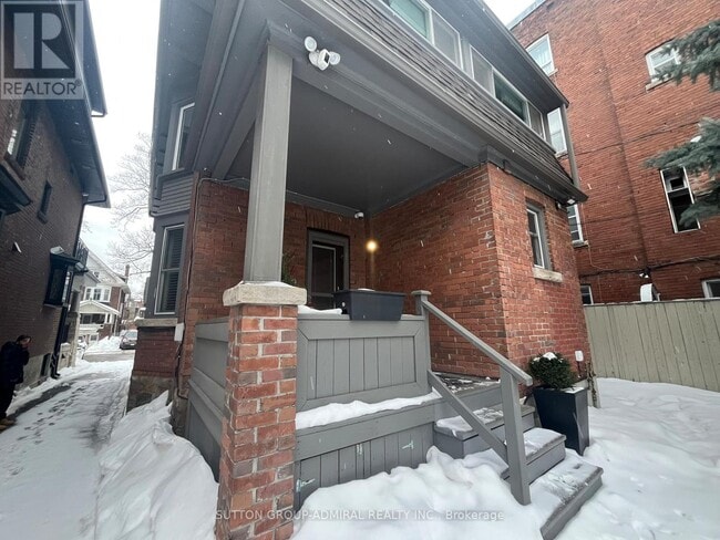 Photo - 335 Palmerston Blvd