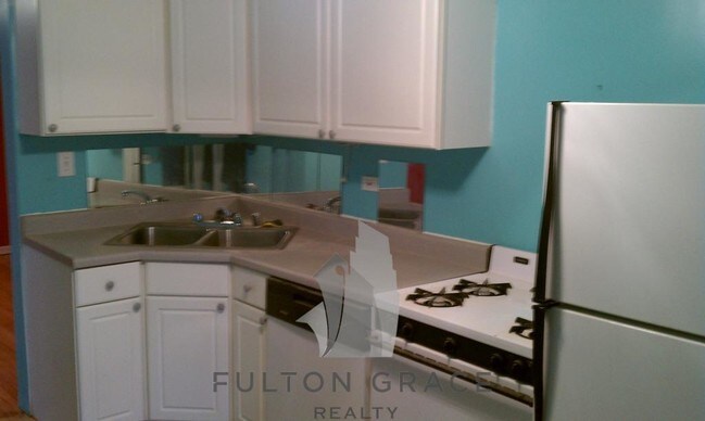 Building Photo - 5943 N Magnolia Ave