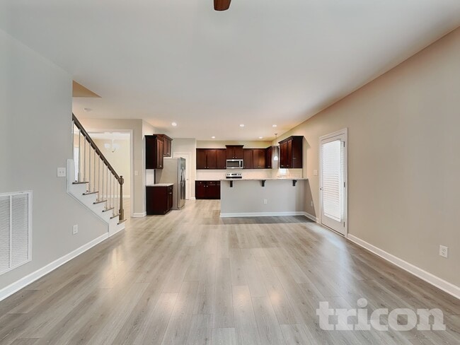 Photo - 262 Dundalk Dr