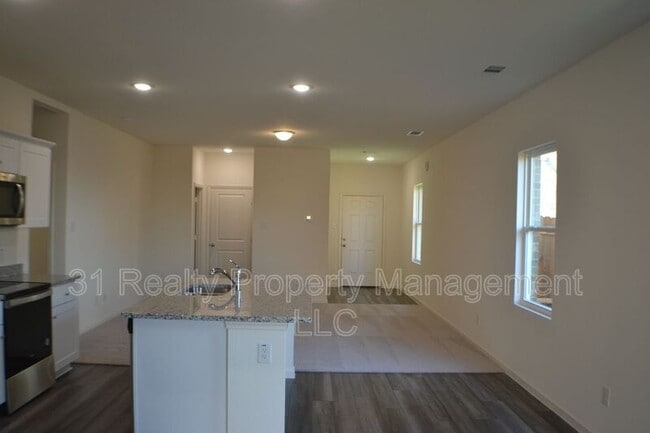Photo - 6417 Bishop Dr