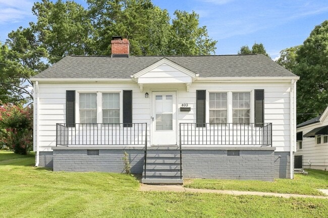 Photo - 403 W Pine St