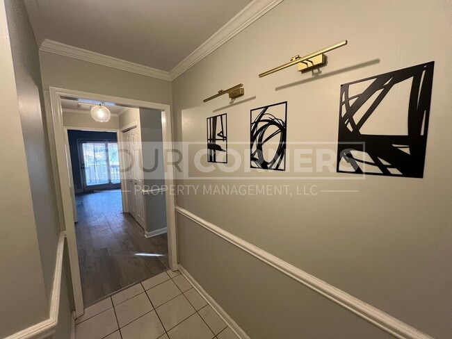 Photo - Beautiful 3 Bedroom 2.5 Bath Townhouse