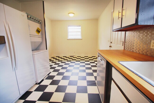 Photo - Beautiful 3 Bedroom 1.5 Bath Home Availabl...