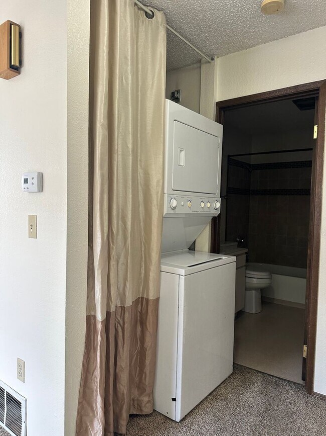 Photo - 624 Yakima St Unidad 2