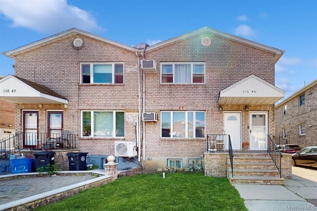 Building Photo - 156-40 76th St Unit 2nd floor