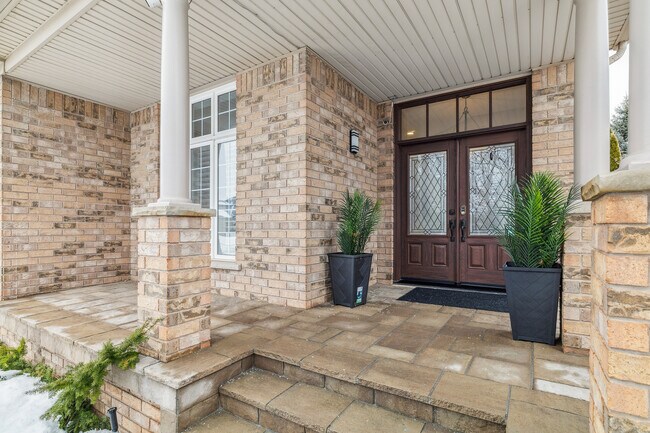 Photo - 2509 Armour Crescent